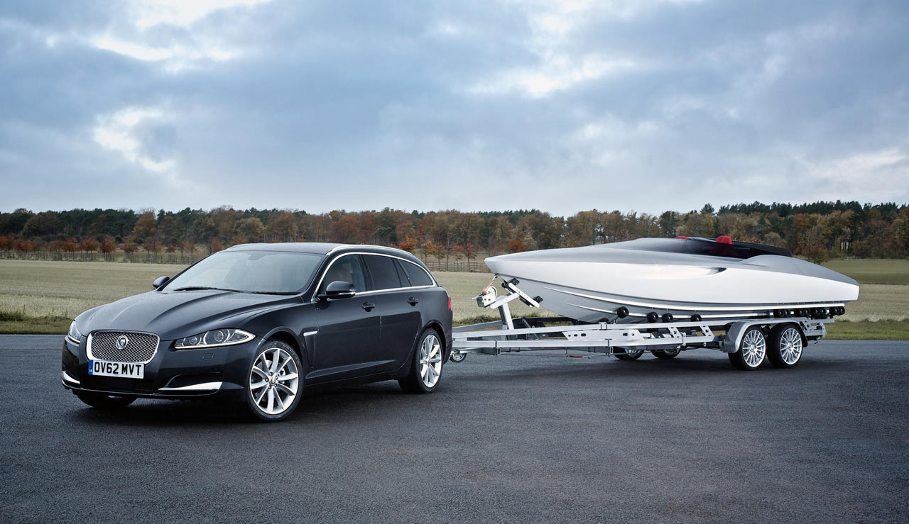 Нажмите на изображение для увеличения. 

Название:	Jaguar-Speedboat-concept-1.jpg 
Просмотров:	1683 
Размер:	160.3 Кб 
ID:	7147