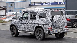 Нажмите на изображение для увеличения. 

Название:	2019-mercedes-benz-g-class-spy-photo.jpg 
Просмотров:	248 
Размер:	310.3 Кб 
ID:	12705